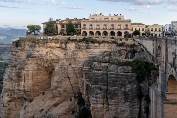 Paseo de Kazunori Yamauchi en Ronda