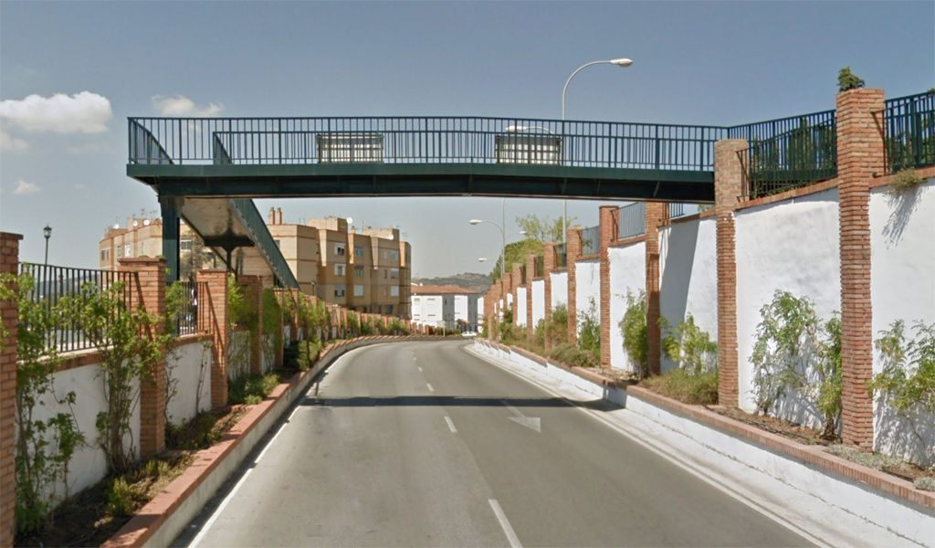 Pasarela peatonal de la Calle Sevilla en Ronda